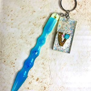 Glow in the dark self defense keychain